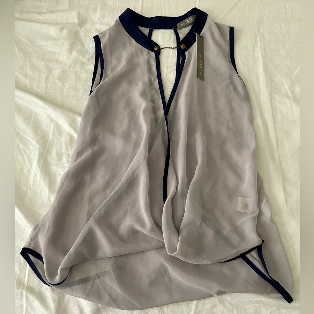 finn & clover Sheer Sleeveless Blouse size smalll